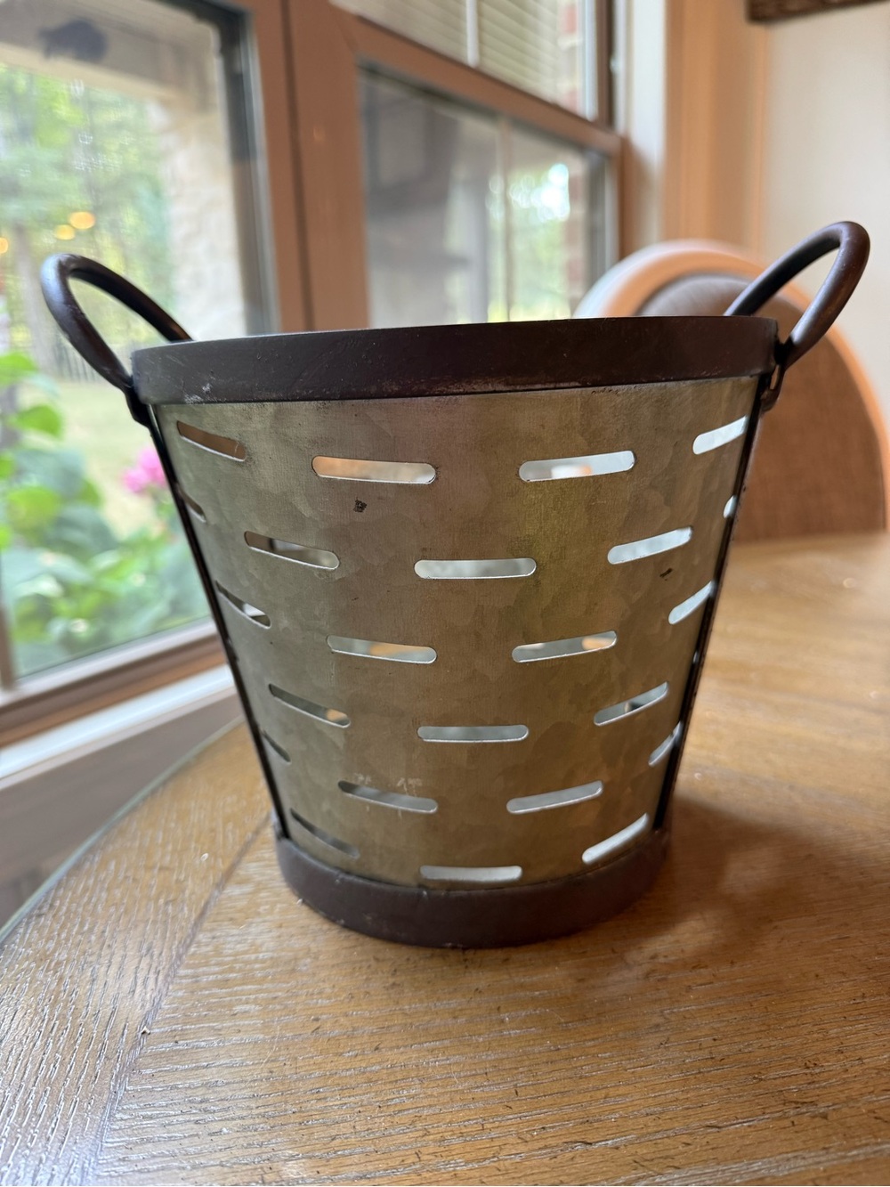 Olive Metal Olive basket